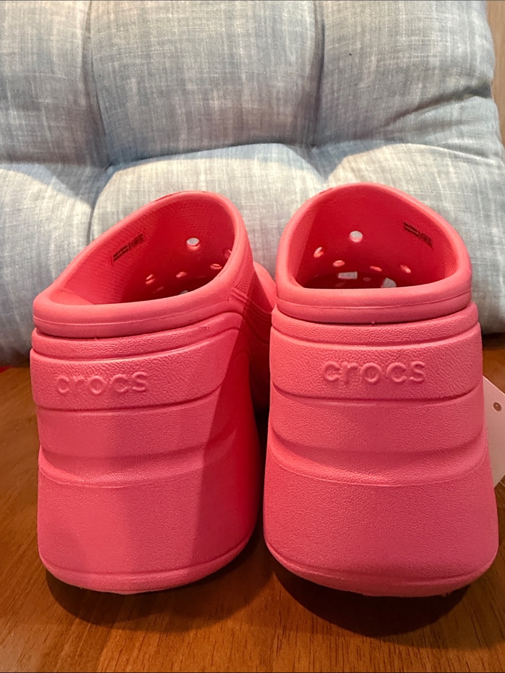 CROCS Platform Clogs in Coral Pink - Picture 4 of 7